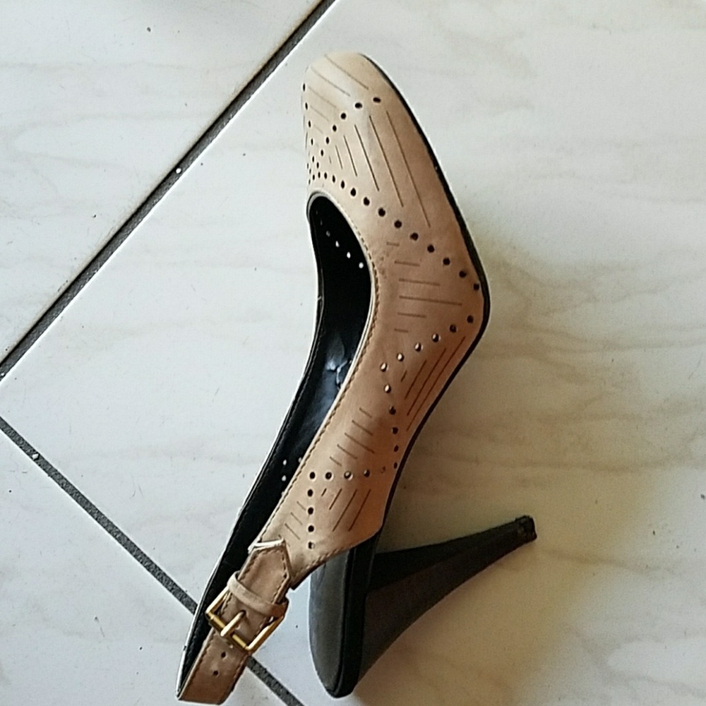 Shoes - Picture 5 of 5